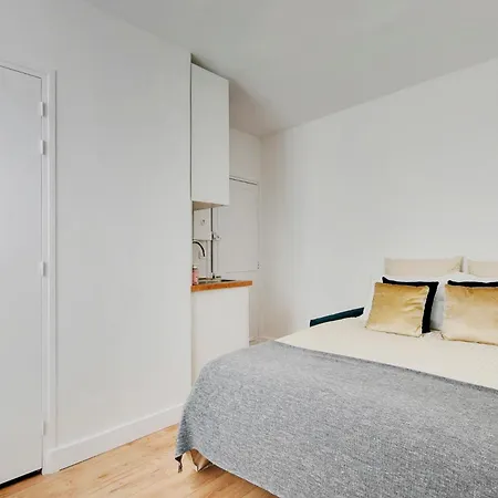 Champs De Mars - Invalides Paris